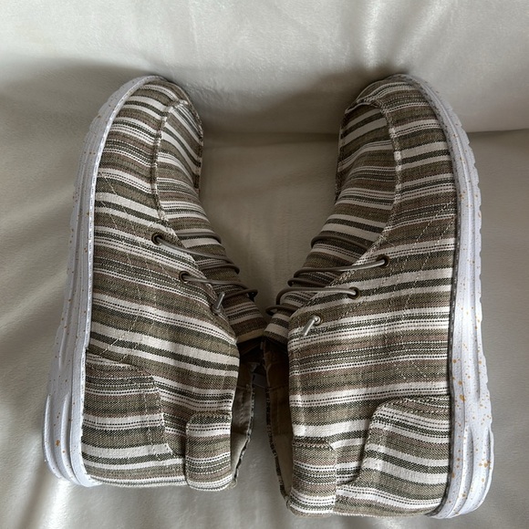 Canvas booties size 10 NWOT - Picture 6 of 7